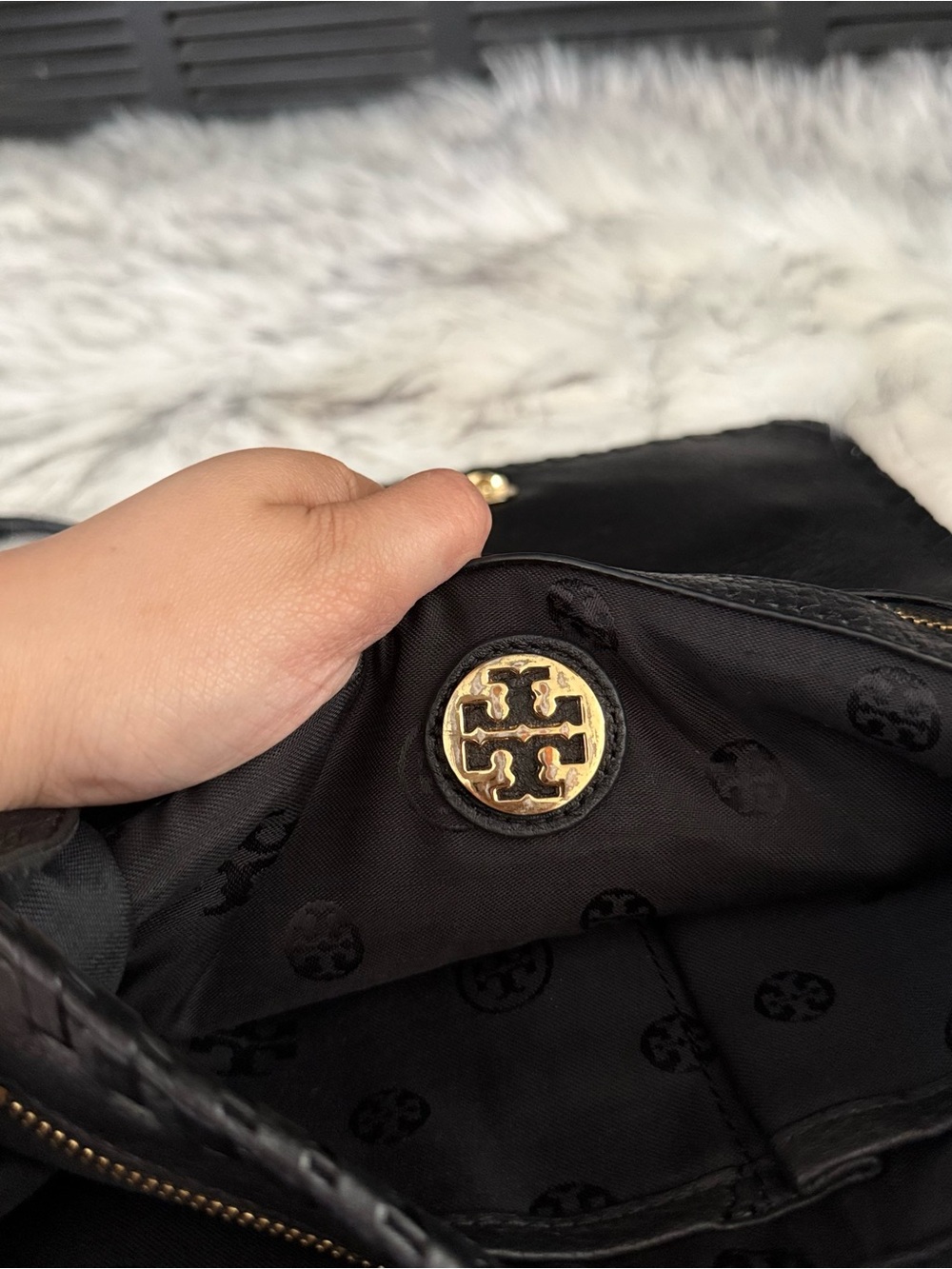 Tory Burch Crossbody Bag - Picture 3 of 10